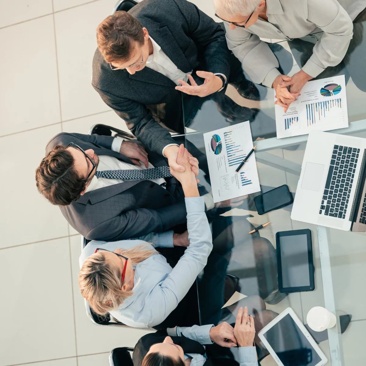 Obliczanie śladu węglowego AGD: Jak zminimalizować wpływ sprzętu AGD na naszą planetę?